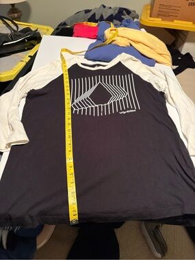 Volcom Men’s Black and White Raglan 3/4 Geometric Logo Tee